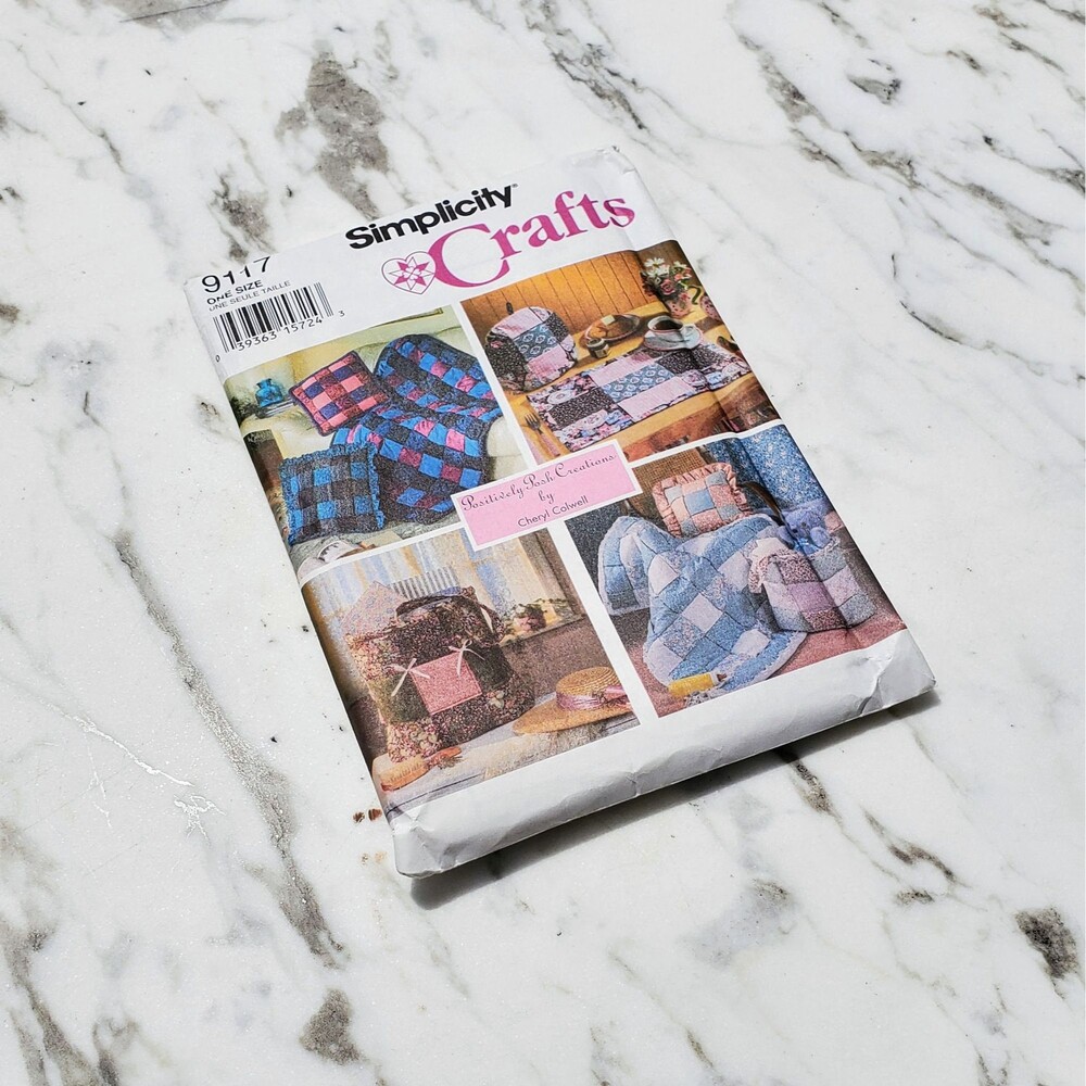 1990s Sewing Pattern for Throw, Baby Quilt, Pillows, Tote, Place Mat + Tea Cozy
